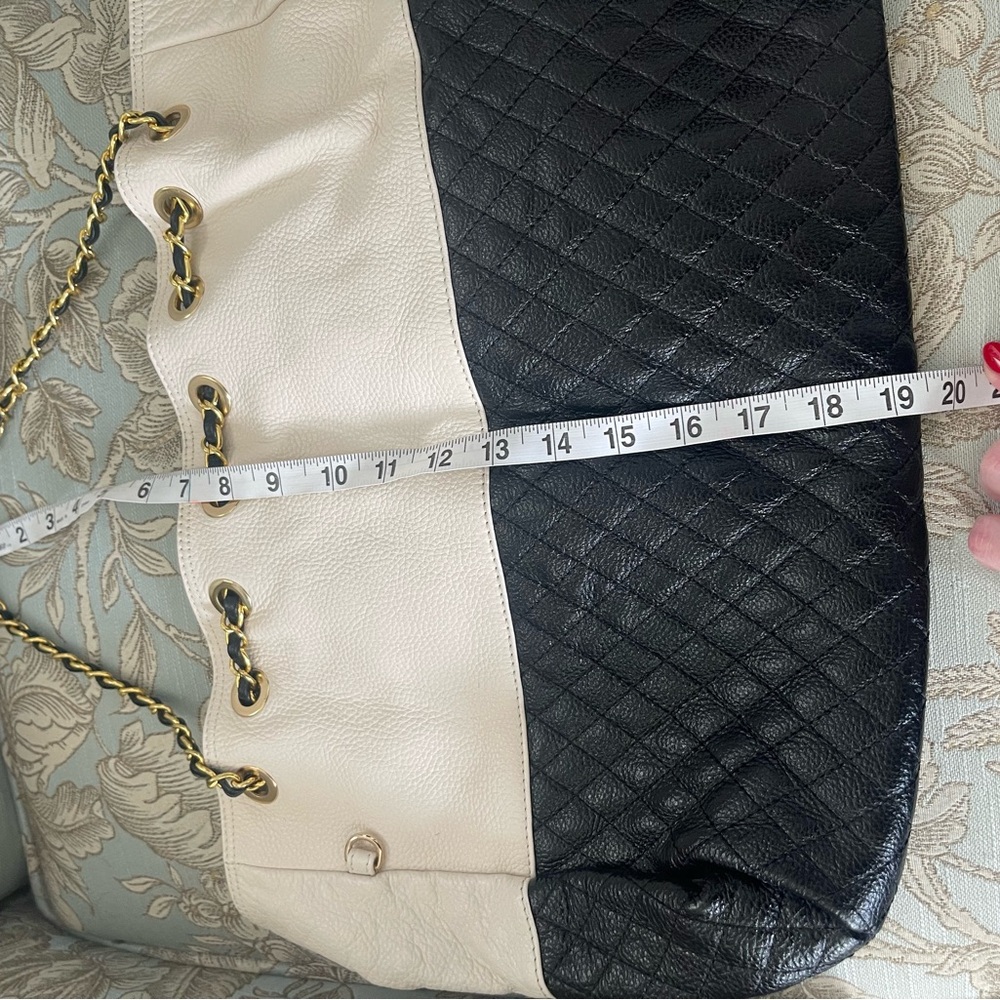 Two-Tone Black and Cream Shoulder Tote Bag Large - Picture 3 of 12
